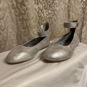 Girls dress shoes